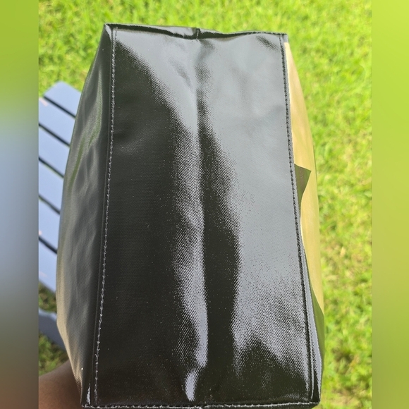 Marc Jacobs Daisy Tote Bag Women’s Cute Black Gold Stylish Patent Leather New - Picture 11 of 16